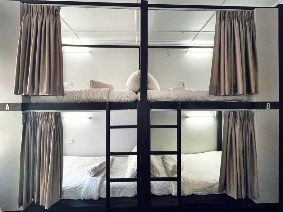 Bunk Puteh Homestay Kuala Terengganu Exteriör bild